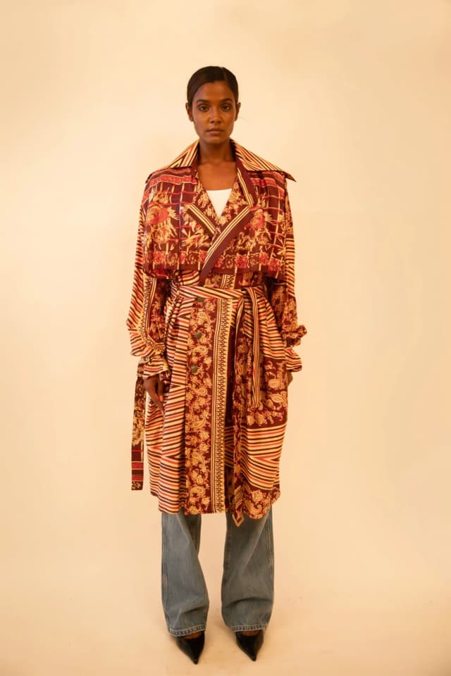 VEDYA I | Rust silk trench coat 