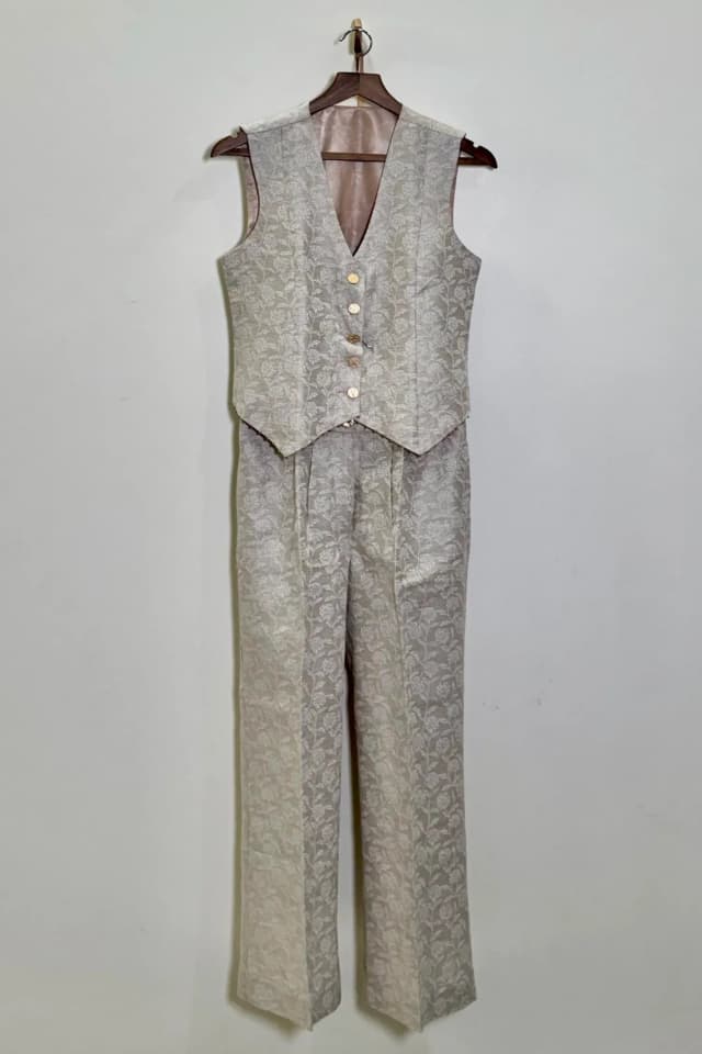 Floral Elegance Beadwork Set-hover